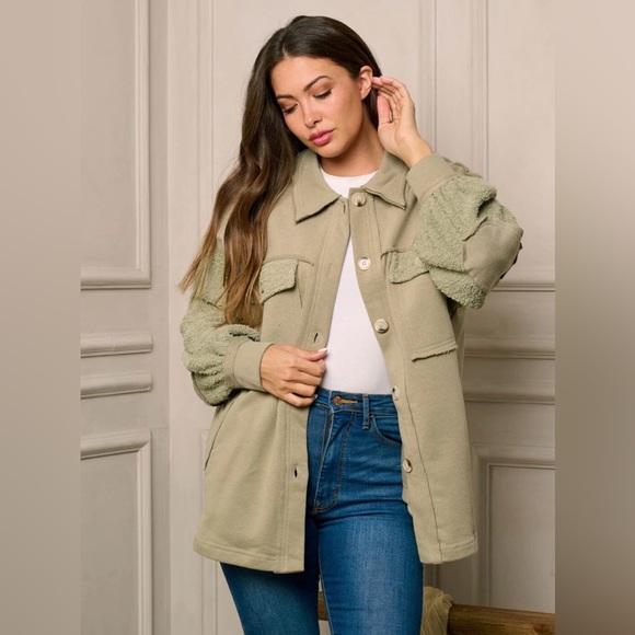 NWT Sherpa shacket - Picture 4 of 5